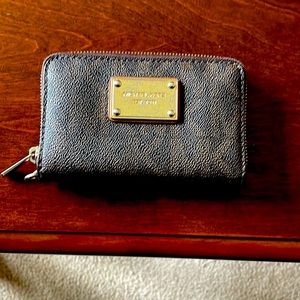 Michael Kors zipper wallet